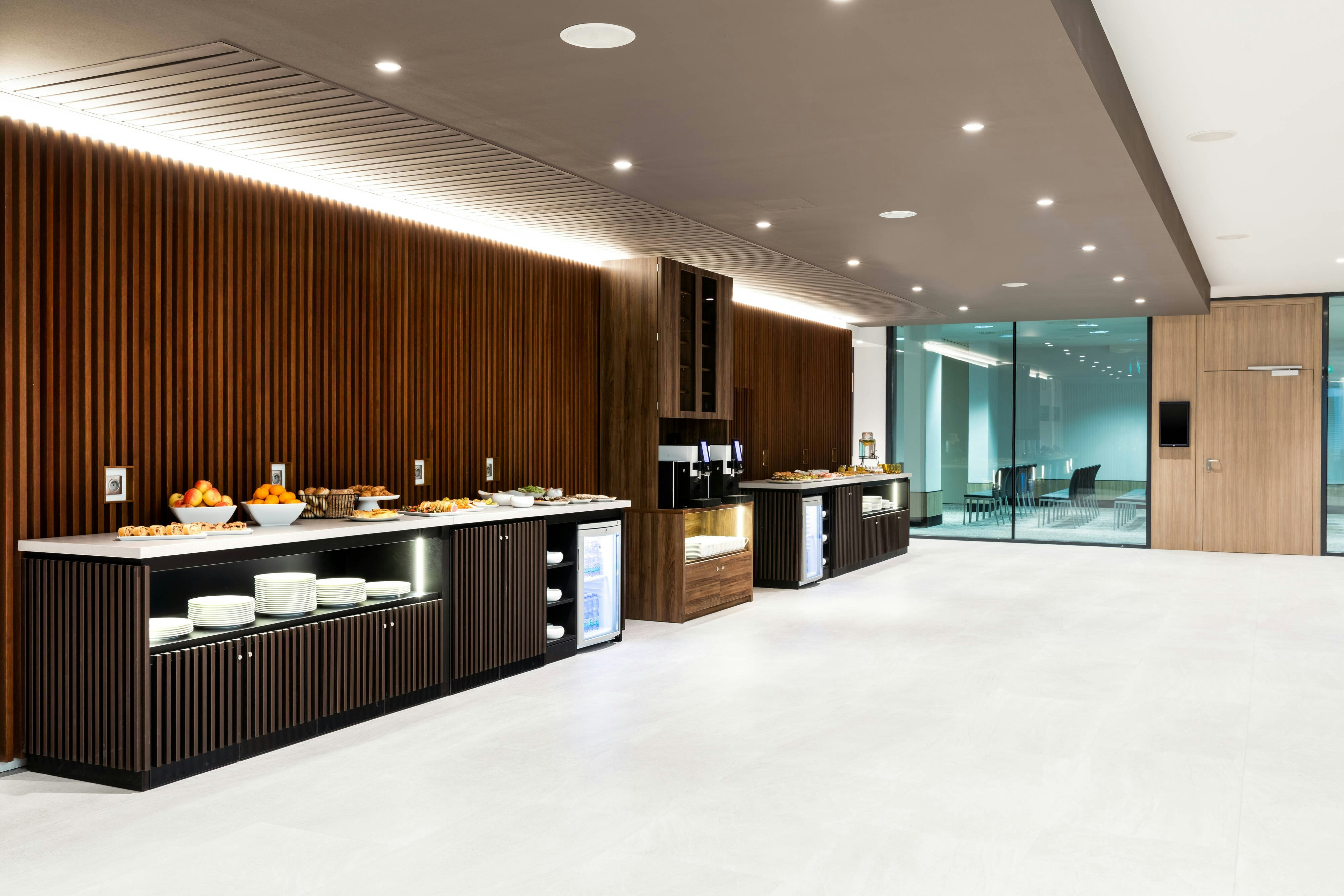 AC Hotel by Marriott Bratislava Old Town (ex Austria Trend Hotel) 3/40