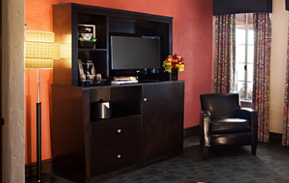 Golden Gate Hotel and Casino 34/43