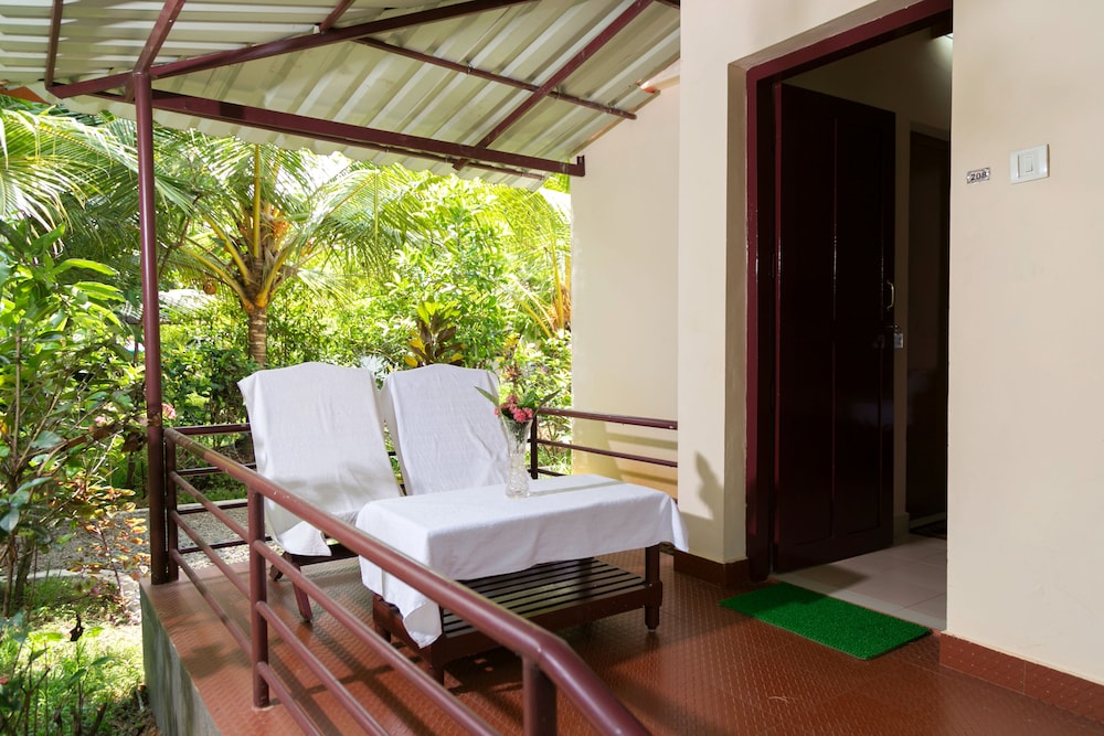 Illikkalam Lakeside Cottages 29/66