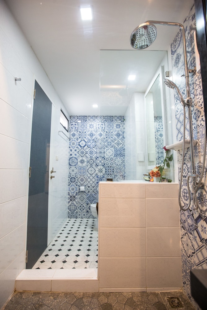 Villa Baron Hotel 7/50