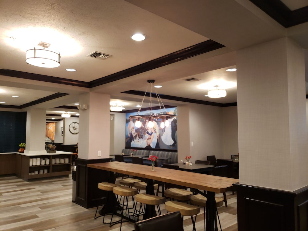 Oxford Suites Downtown Spokane 36/55