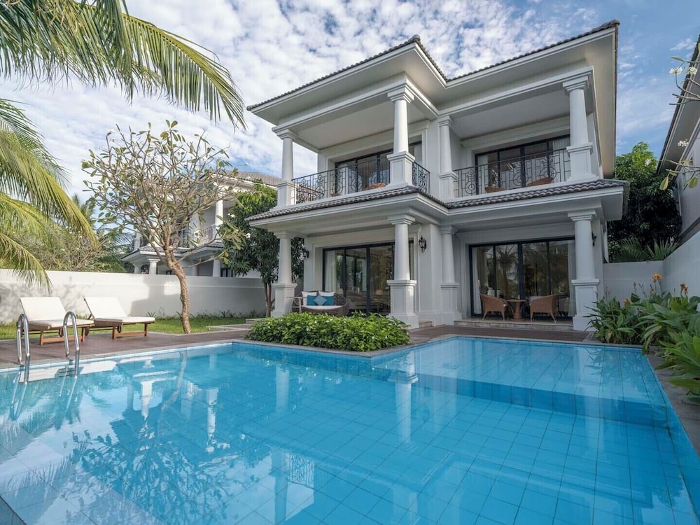 Vinpearl Discovery Wonderworld Phu Quoc in PHU QUOC