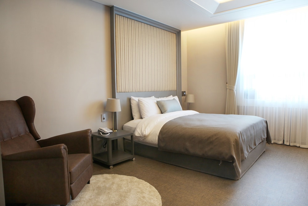 Polaris Hotel 9/51