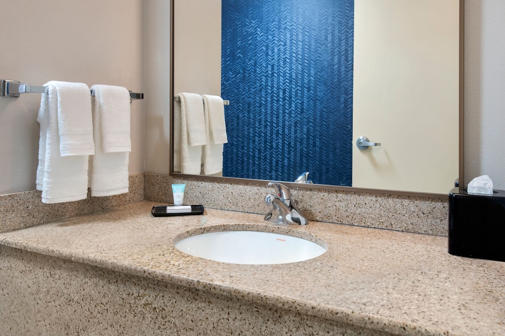Fairfield Inn by Marriott New York LaGuardia Airport/Flushing 37/37