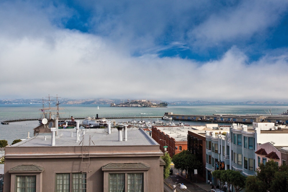 Suites At Fishermans Wharf in SAN FRANCISCO - CA