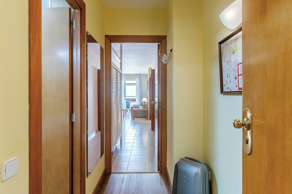 Aparthotel Bertran 109/109