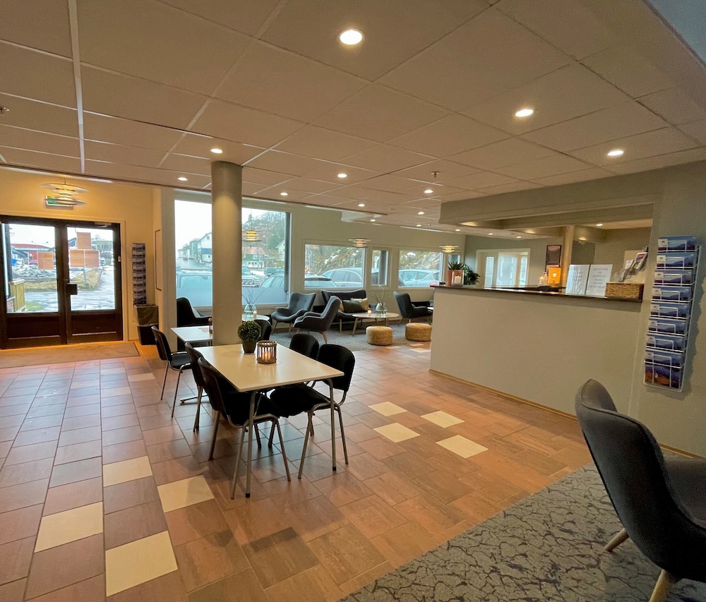 Marina Hotell Lofoten 16/32
