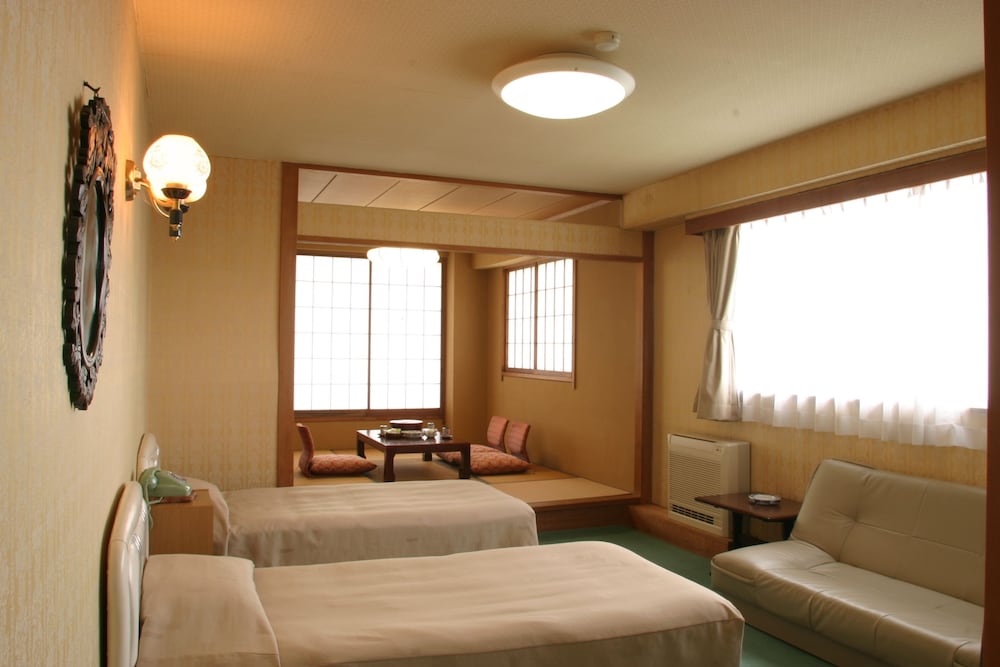 Hotel Shiraiwa 15/20