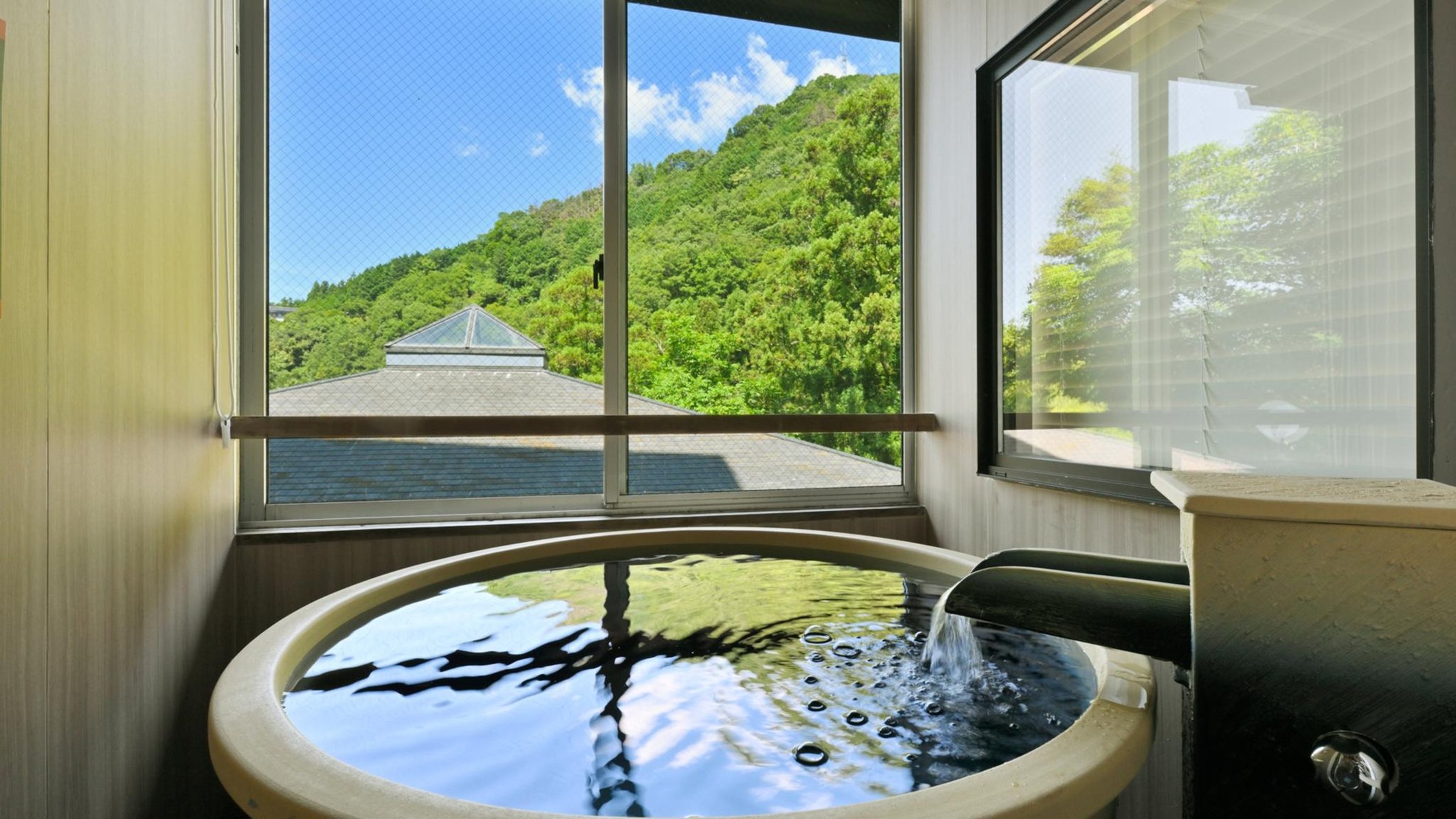 Livemax Resort Sanuki Shionoe Onsen 17/32