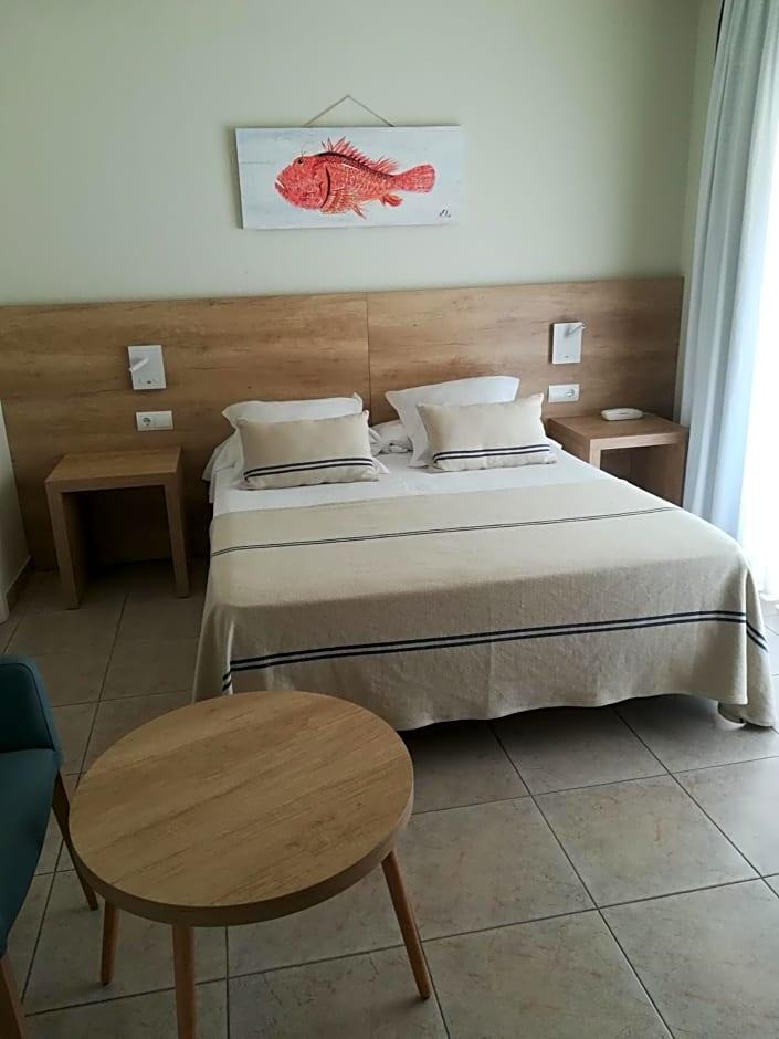 HOTEL TAMARIU 18/50