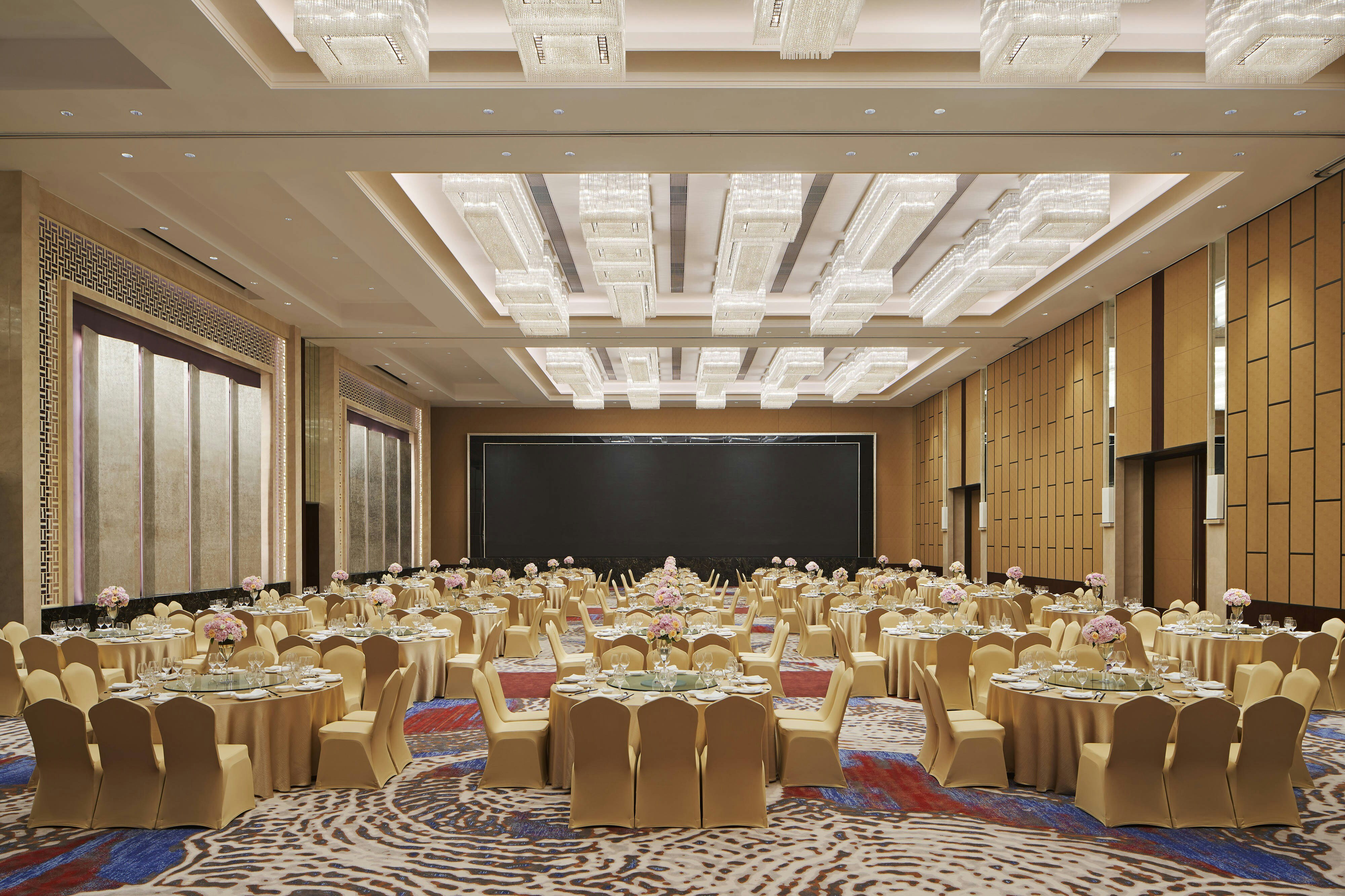 Four Points By Sheraton Guangdong Heshan 34/37