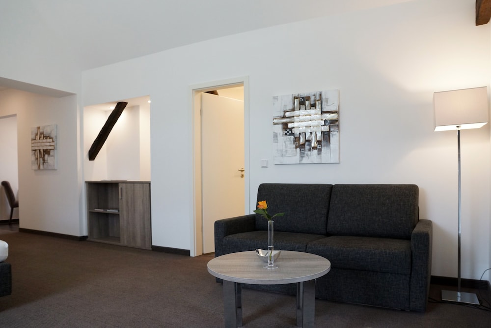 Hunerbein's Posthotel 19/49