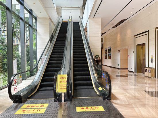 Rong Qiao Hotel 35/36