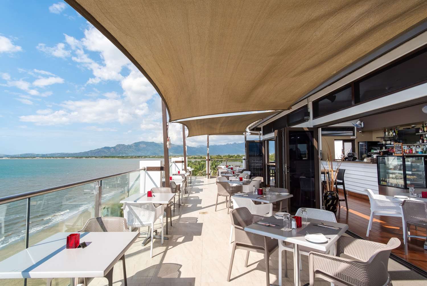 Ramada Suites by Wyndham Wailoaloa Beach Fiji 31/50