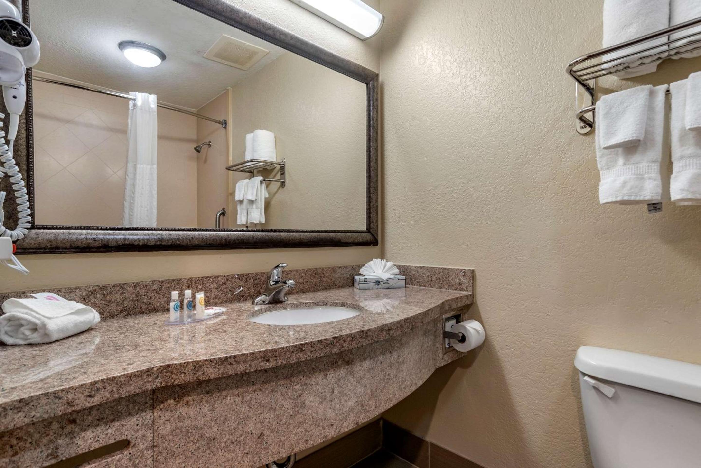 جناح بسرير كوين، Comfort Inn & Suites Fort Walton Beach - Destin West 2/2