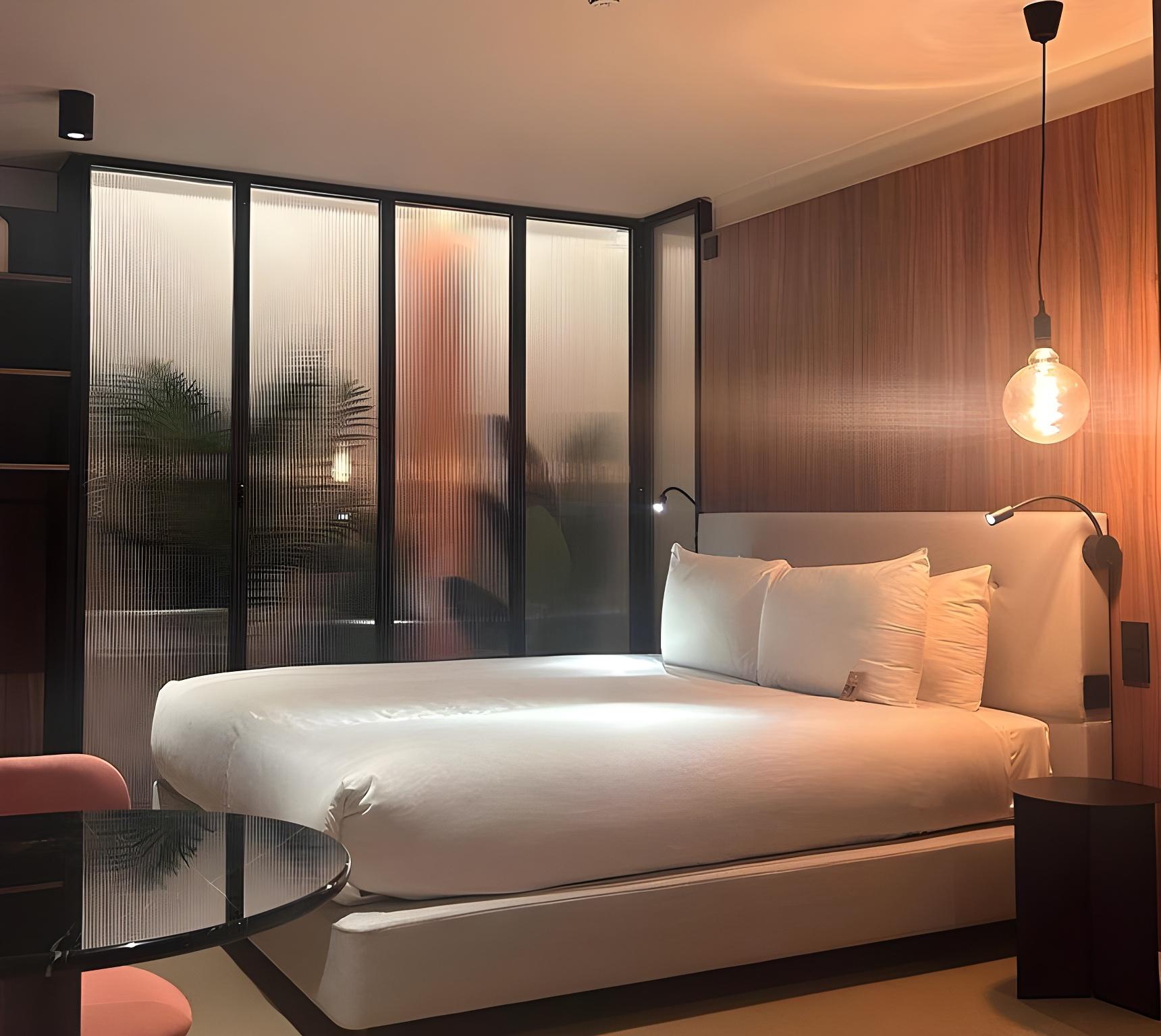 Premium, Double Bed, No Window, Accessible