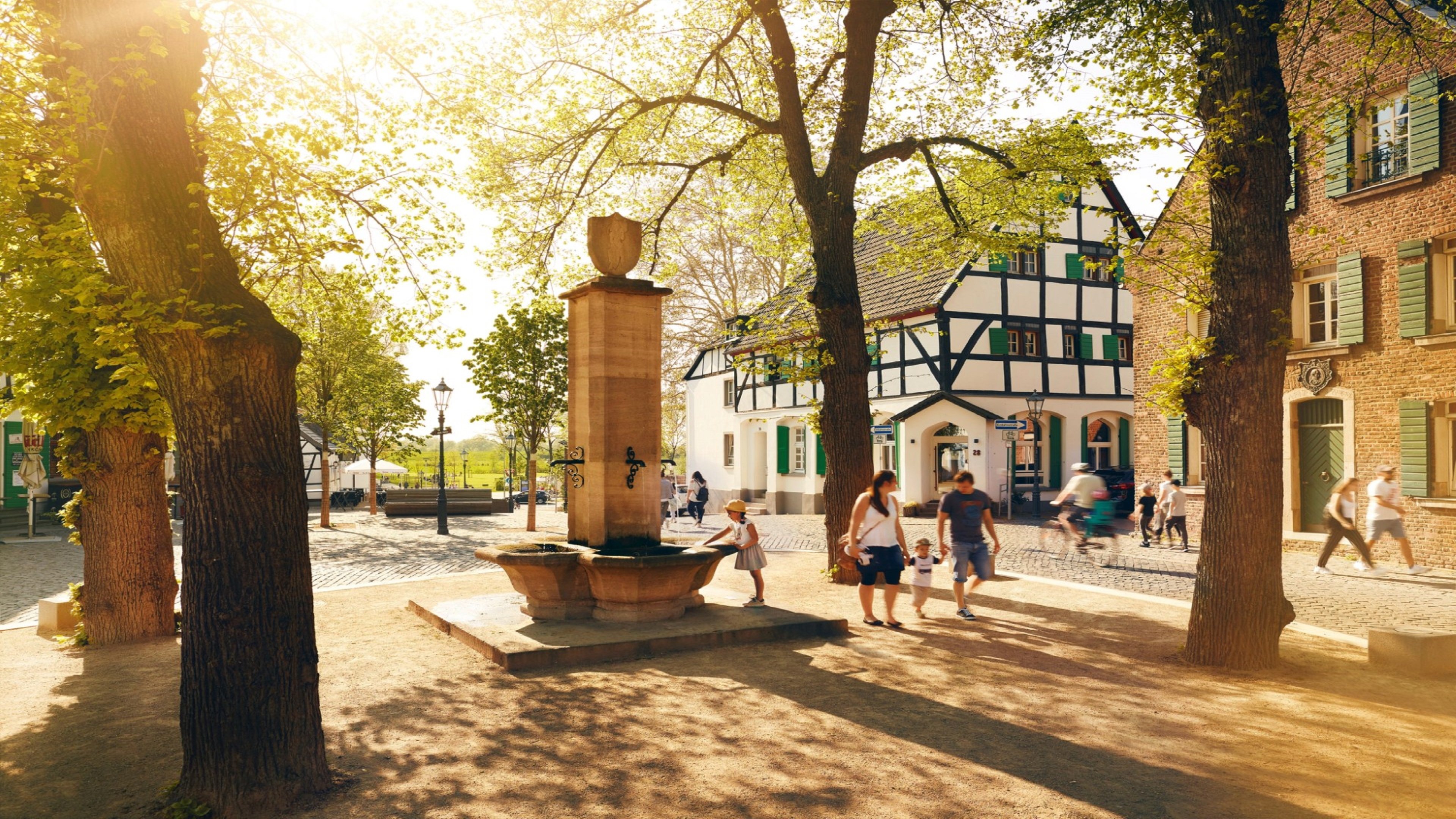 Holiday Inn Express & Suites Monheim am Rhein 25/28