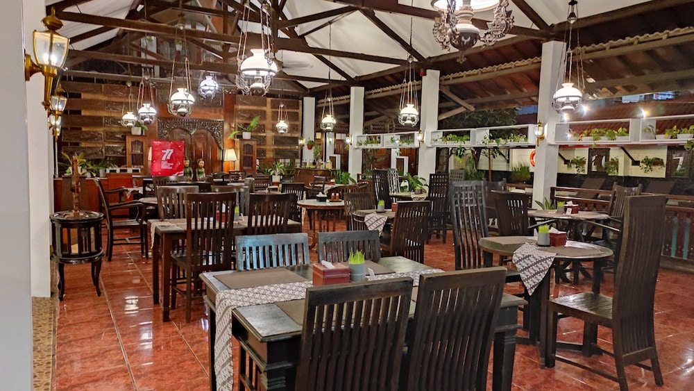 Paku Mas Hotel 24/41