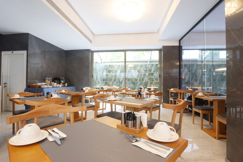 Riva Hotel Alsancak 35/47