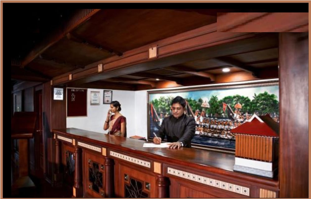 Sterling Lake Palace Alleppey. 8/58