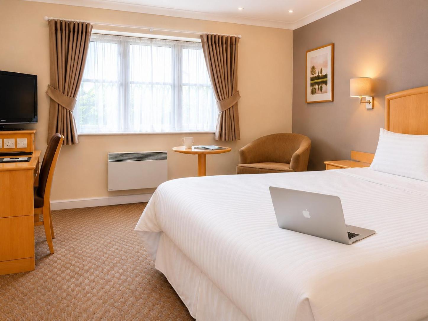 Deluxe, Double Bed