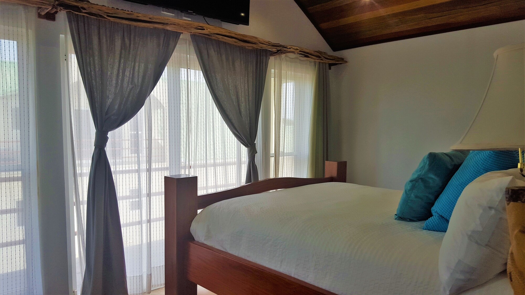 2 Bedrooms, Condo, Superior, King and Queen Bed, Ocean Front