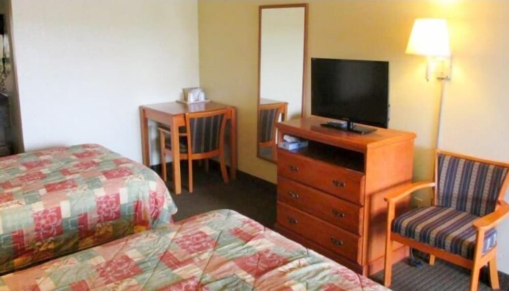 غرفة قياسية بسريرين مزدوجين، Motel6 Livingston, TX 7/8