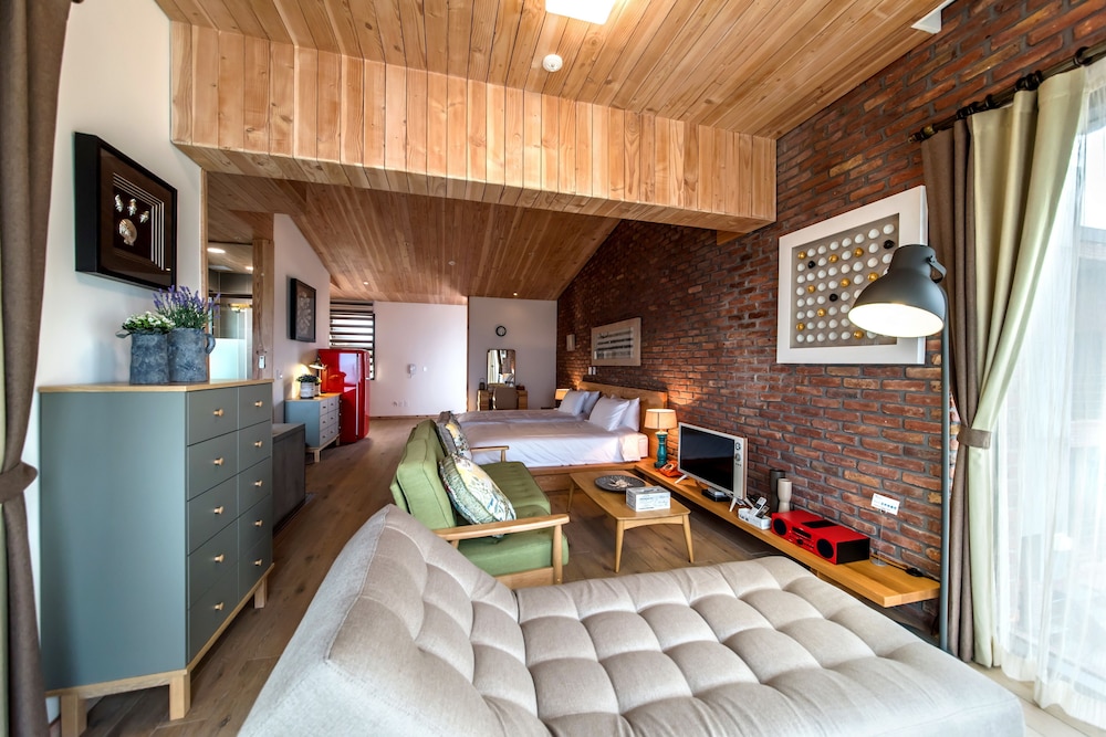 Zen Hideawayatjeju 25/58