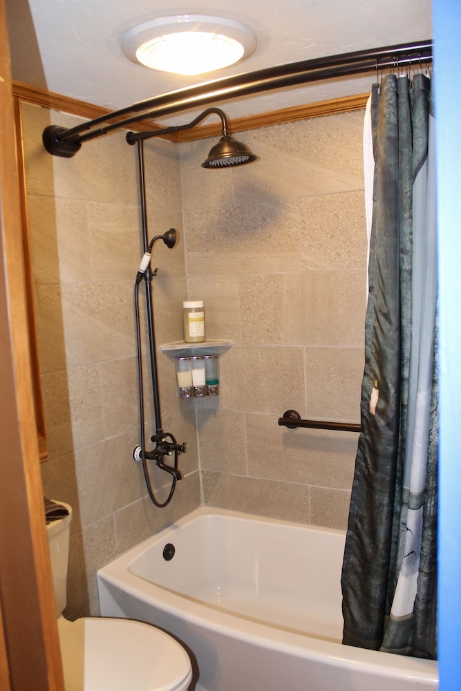 BarDew Valley Inn 39/48