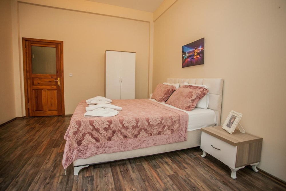 Taksim Ruby Suites 10/50