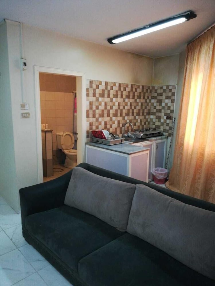 Sami Apartments 12/50