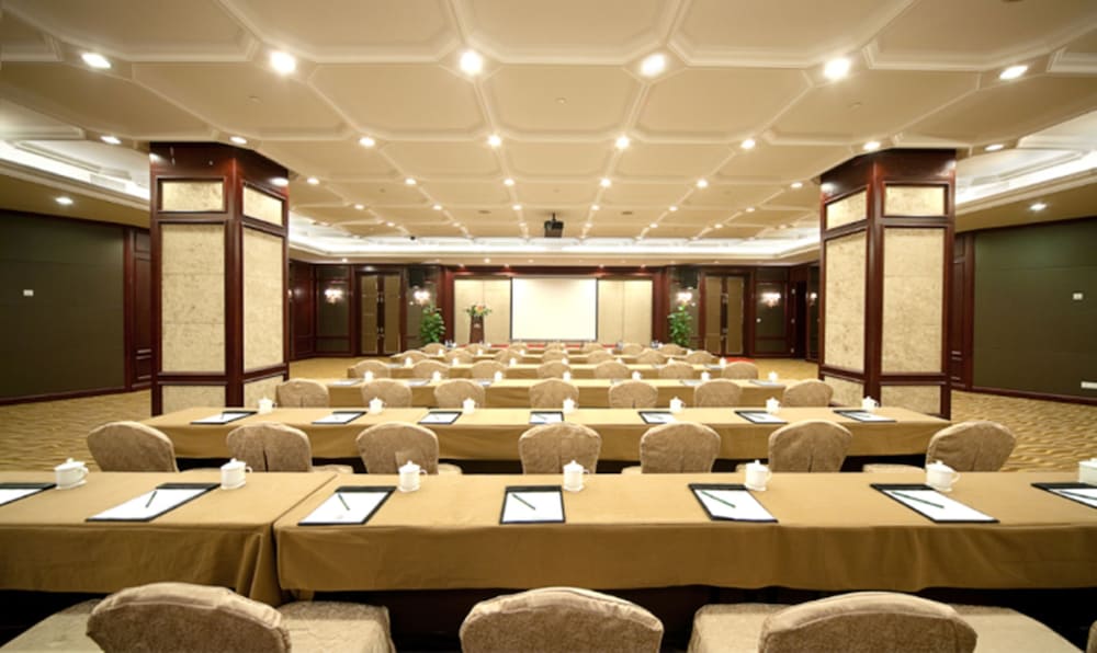 Yancheng Shuicheng Hotel 54/57
