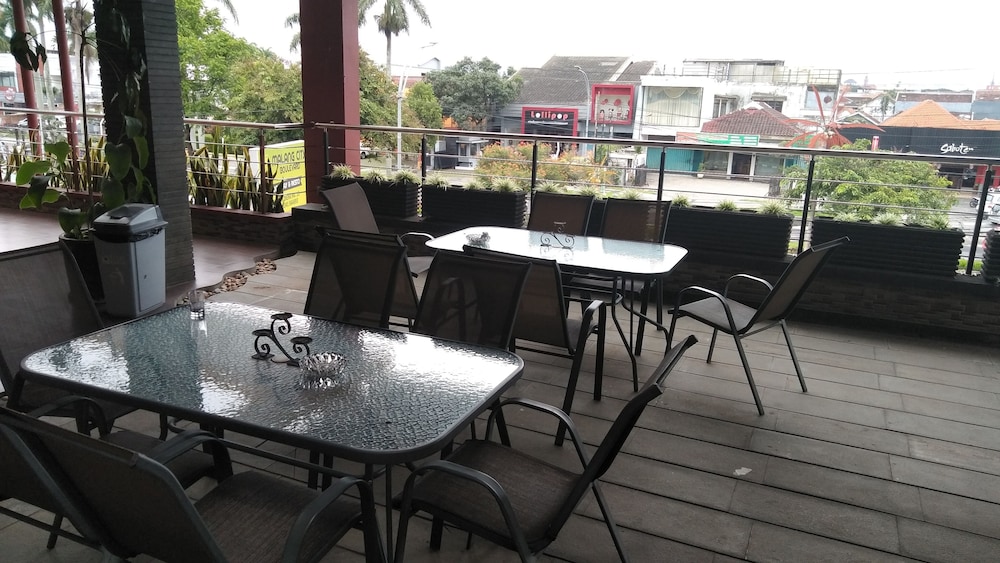 Malang City Boulevard Homestay And Resto 42/55