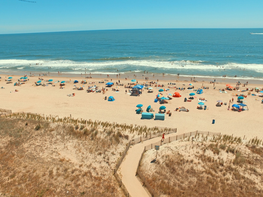 Atlantic OceanFront Inn 52/58
