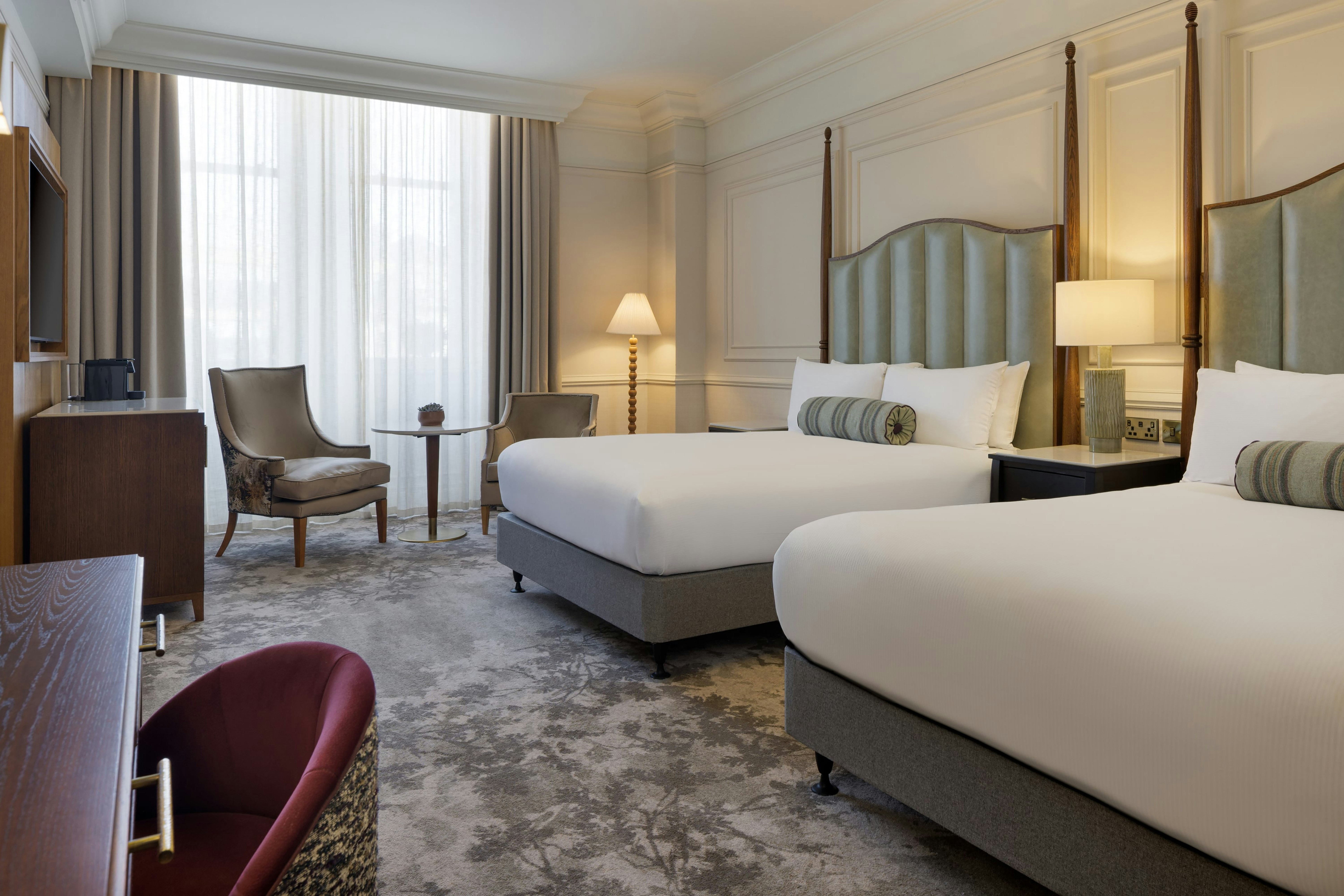 PREMIER, 2 QUEEN BEDS