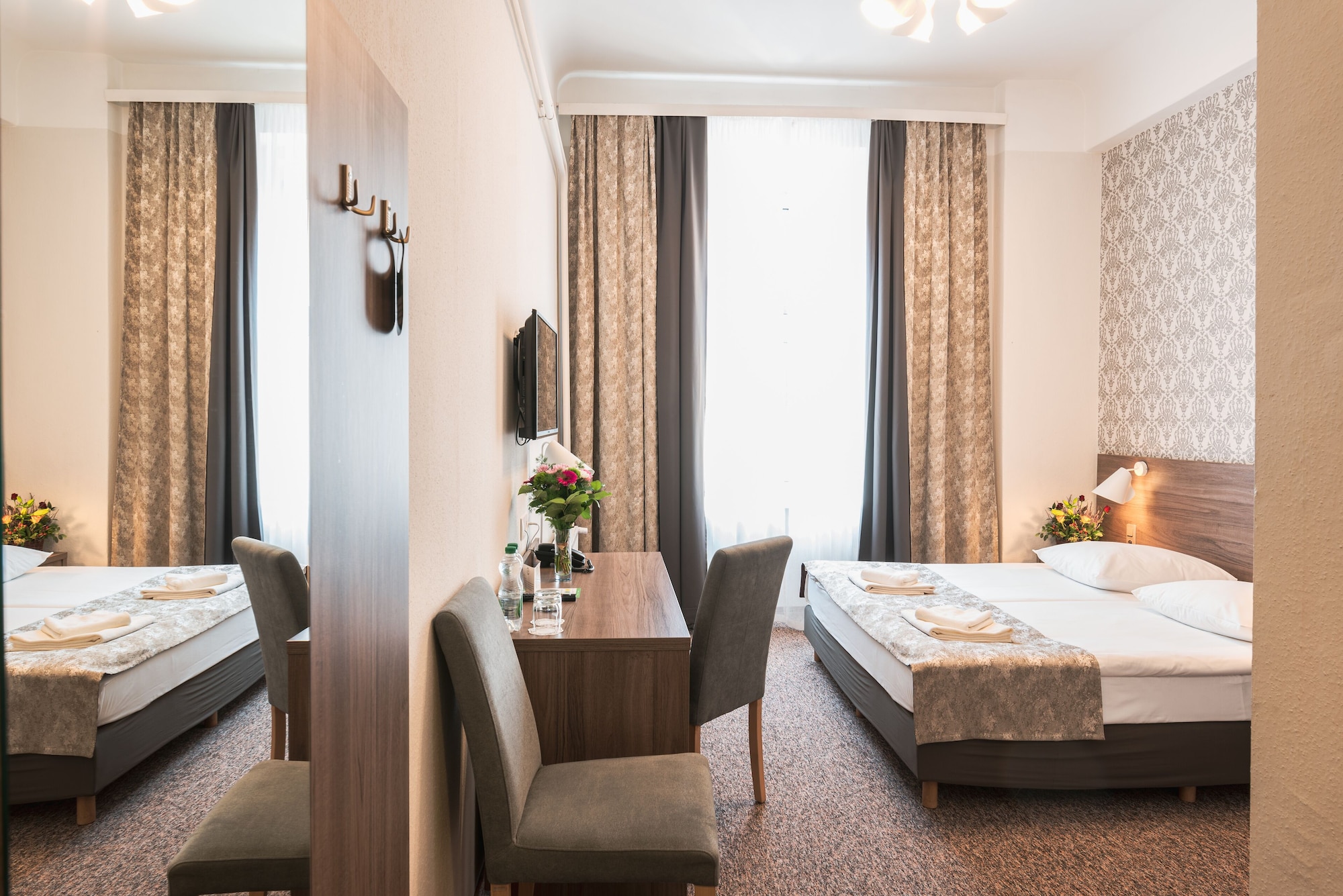 SUPERIOR, DOUBLE BED