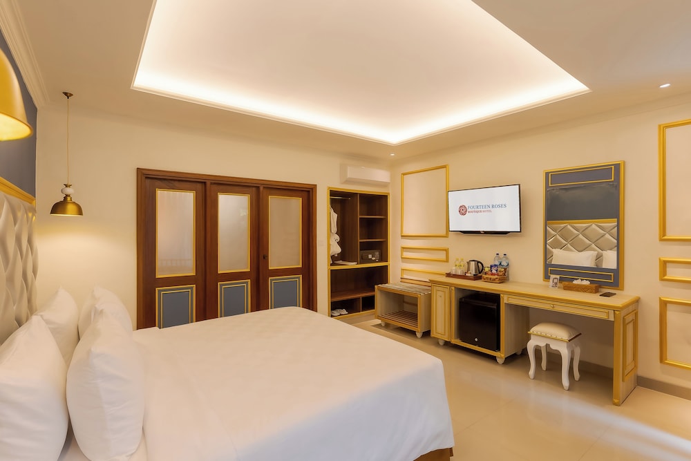 Royal, Classic, Double Bed, Pool Side، Fourteen Roses Boutique Hotel and Spa 4/10