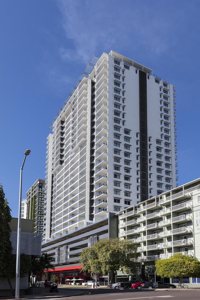 Oaks Darwin Elan Hotel 2/50