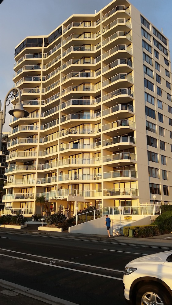 Beaconlea Tower Apartments 2/69