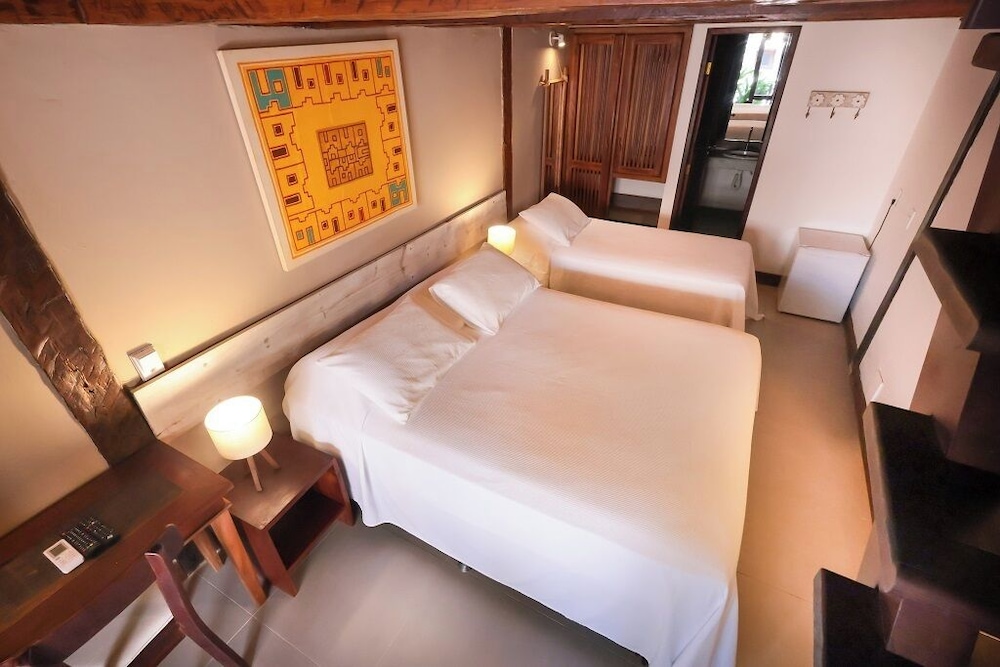 Room, Quintuple, 1 Double and 3 Single Beds