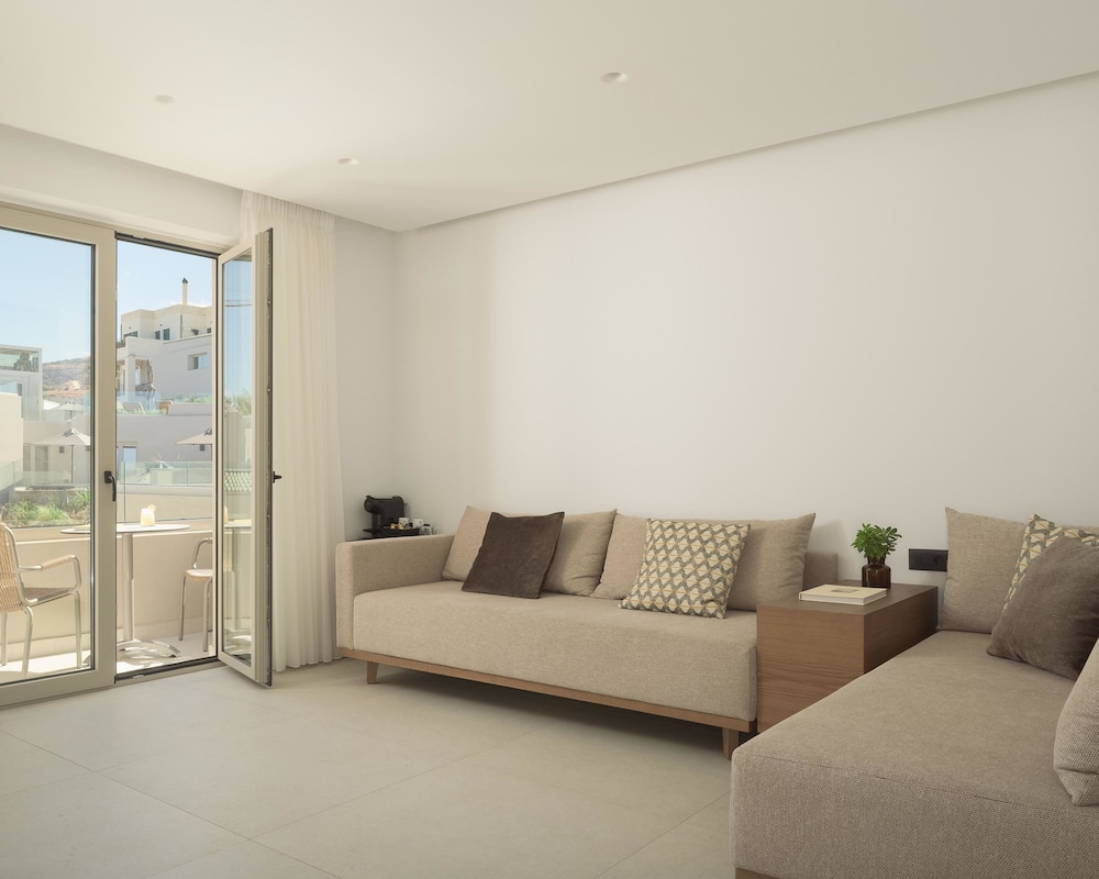 Galaxy Suites Boutique Resort 111/133