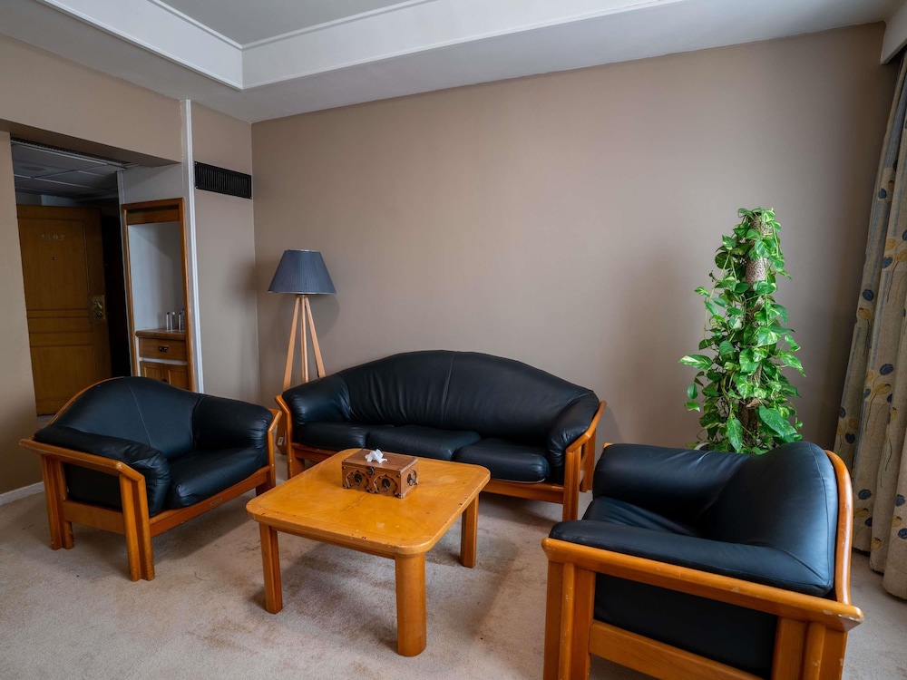 Mercure Alger Aeroport 53/78