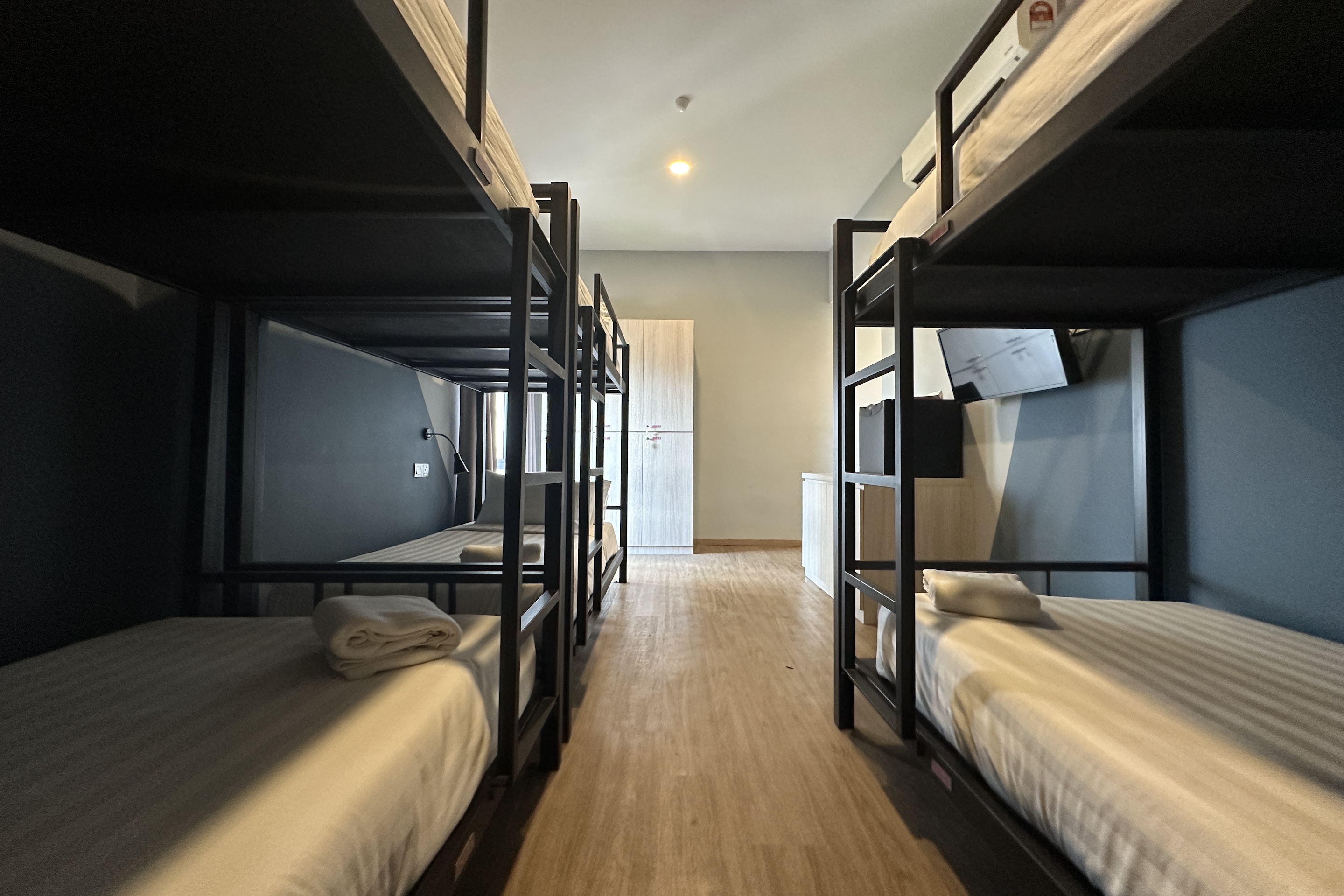 Executive, Suite