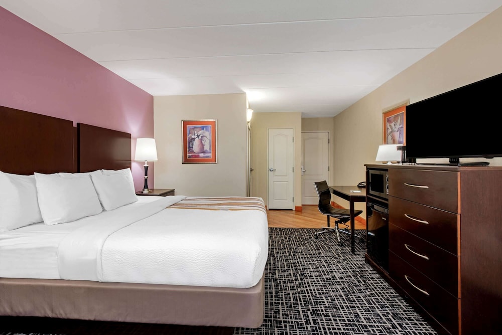La Quinta Inn & Suites by Wyndham Lexington Park - Patuxent 20/52