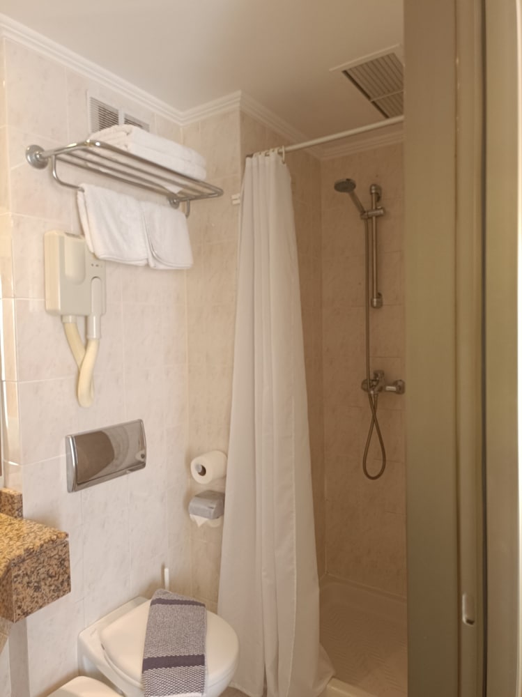 Belair Beach Hotel 50/50