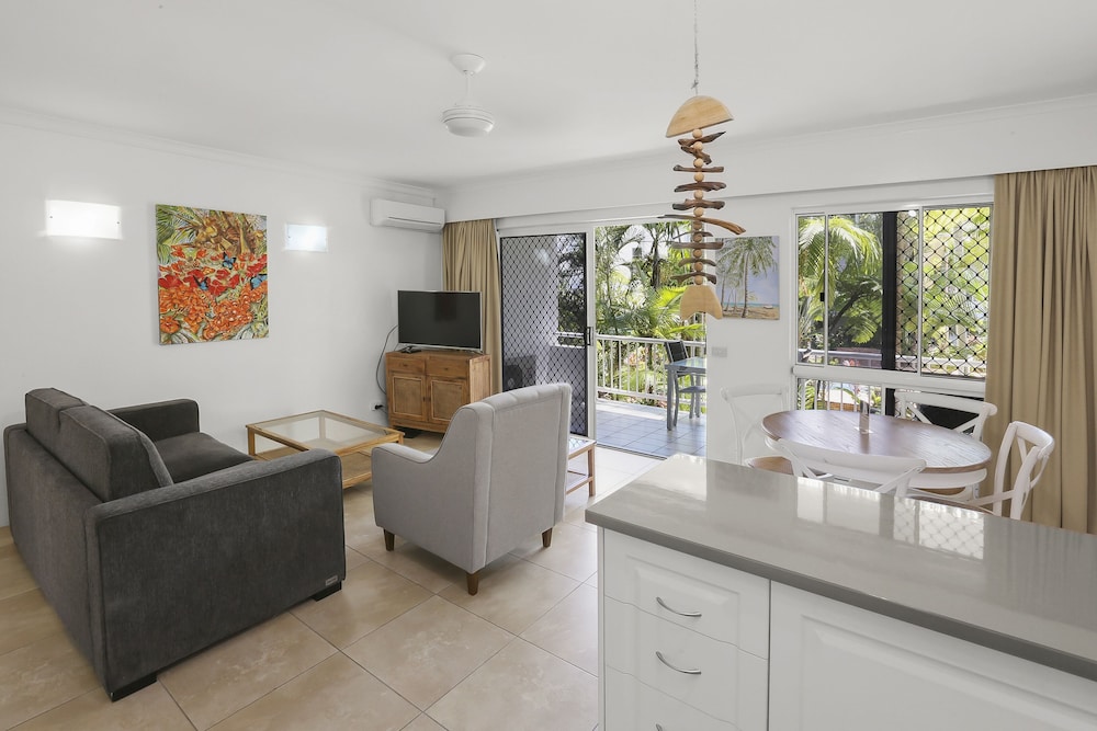 Agincourt Beachfront Apartments 35/72