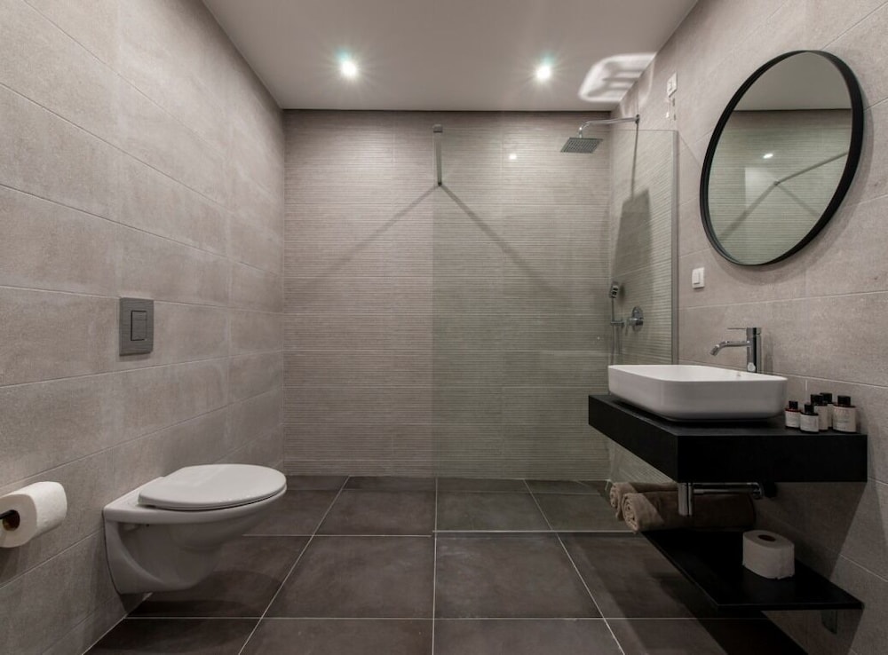 Soho Suites 49/54