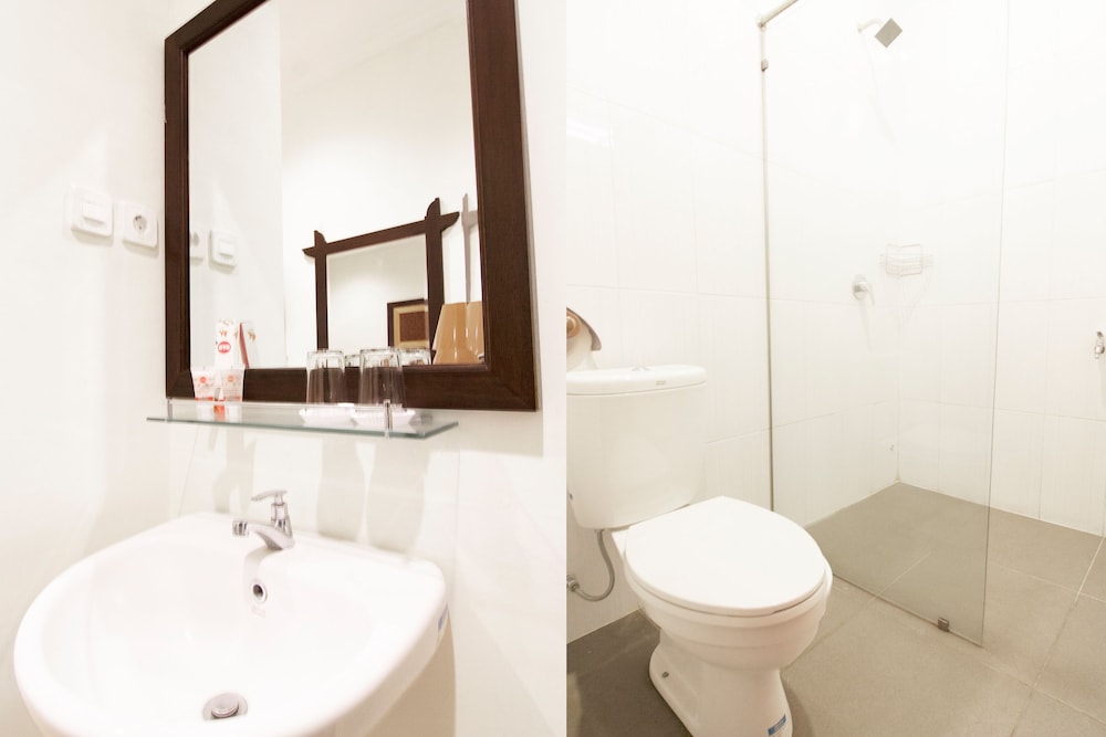 Oyo 261 Sasono Putro Guest House 21/22
