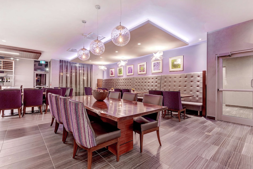 Hilton Garden Inn Toronto Brampton West 54/70