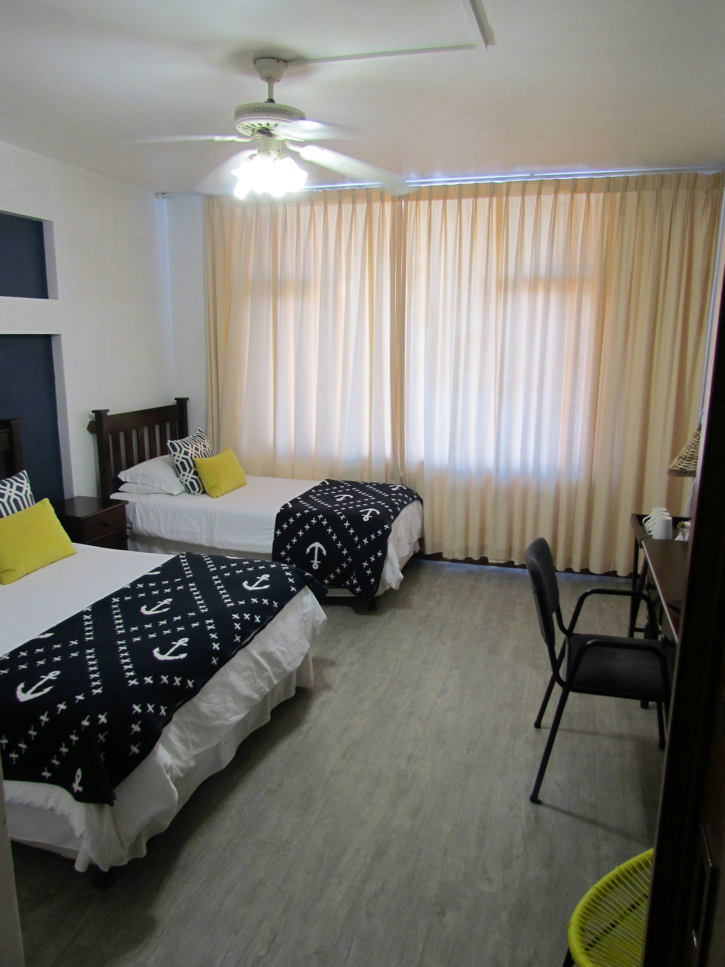Hoedjiesbaai Hotel 8/26
